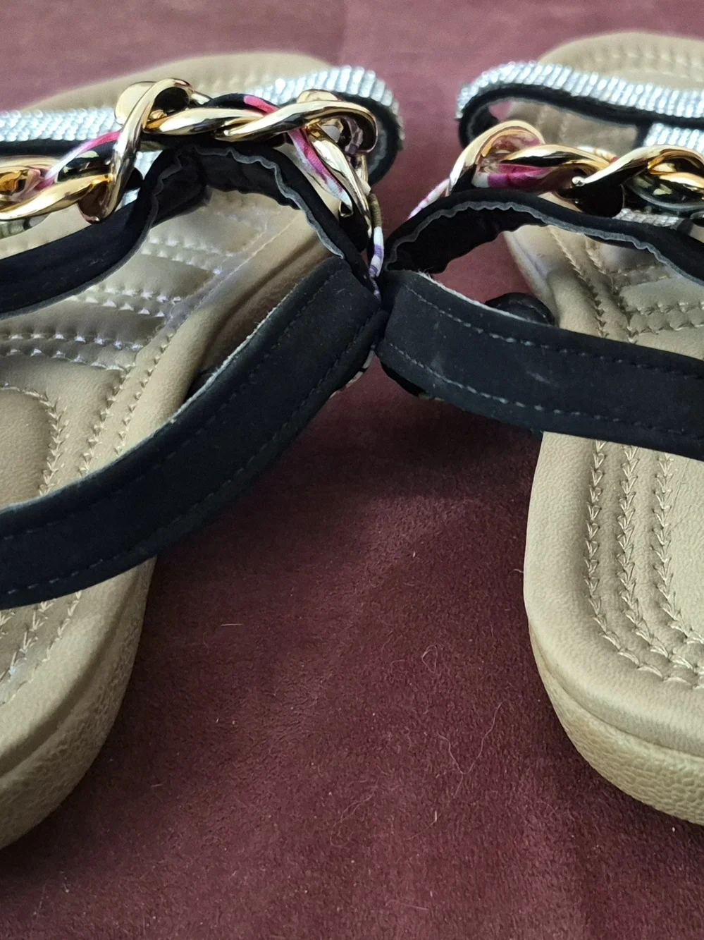 Ashley Blue Size 9 Floral Chain Black T-Strap Rhinestone Sandals